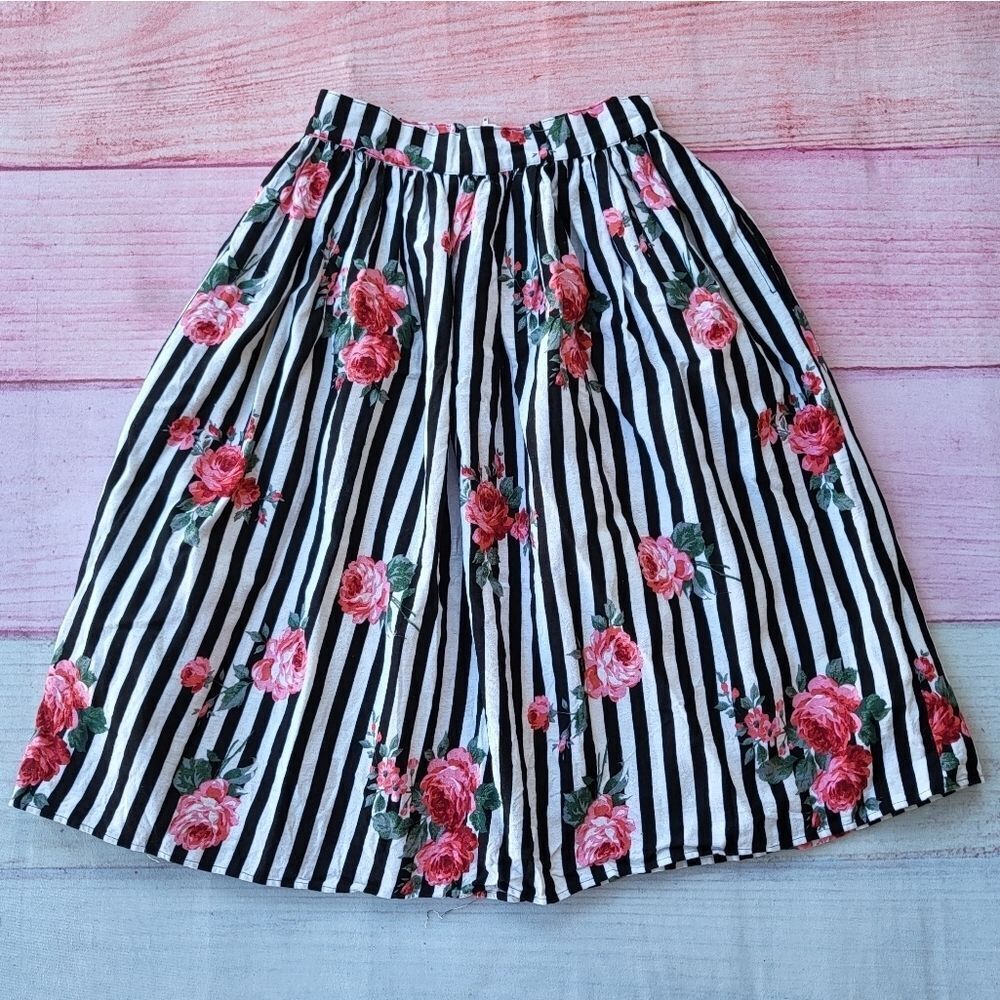RockSteady Black White Stripe Floral Print A-Line Skirt‎ w/ Pockets Size Small